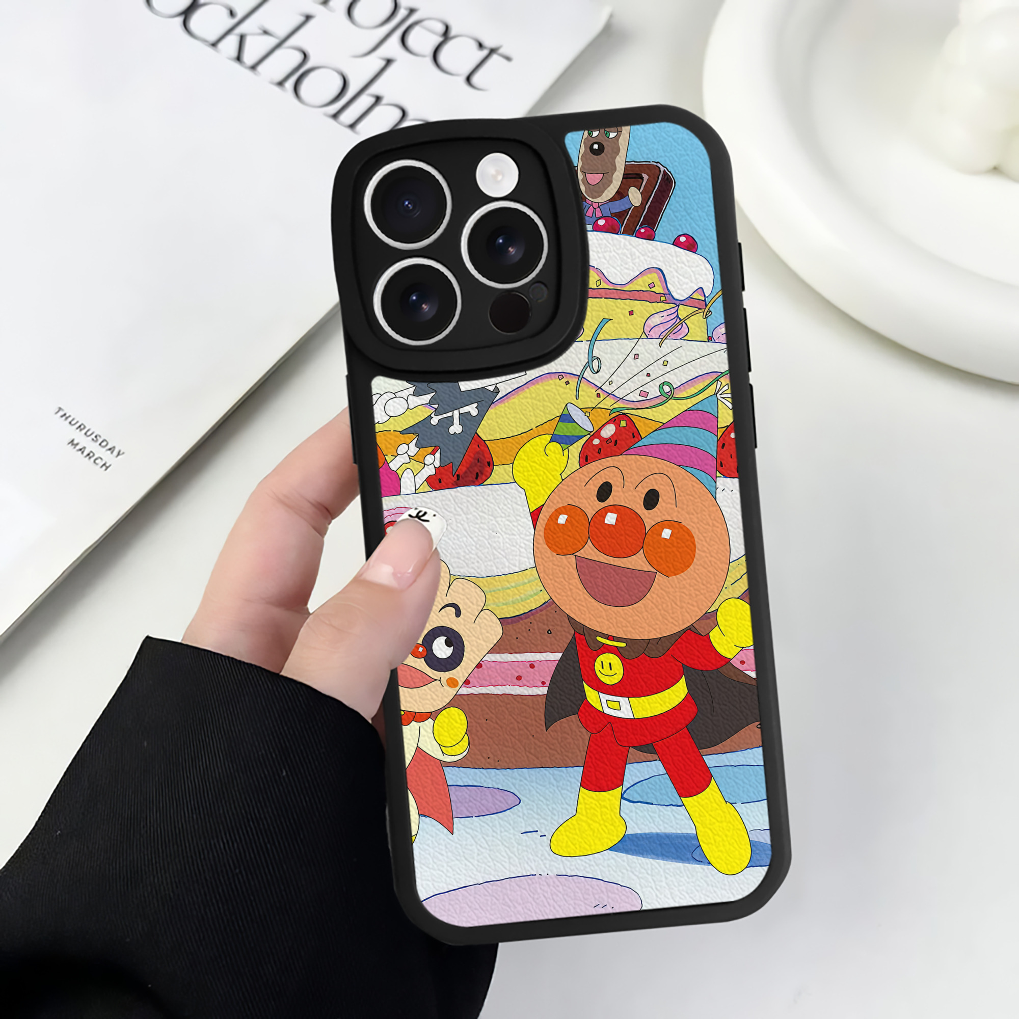 （画像用） アンパンマン Anpanman 【iPhone 16シリーズ対応】シリコンスマホケース（レザー調） 材質：シリコン